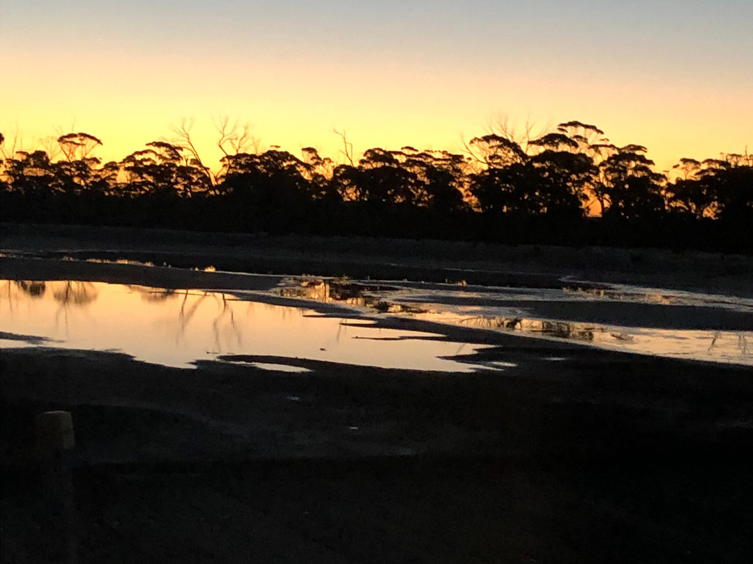 Wave Rock Lakeside Resort主图