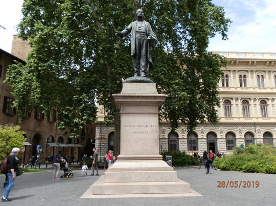 Piazza Minghetti-博洛尼亚必去景点