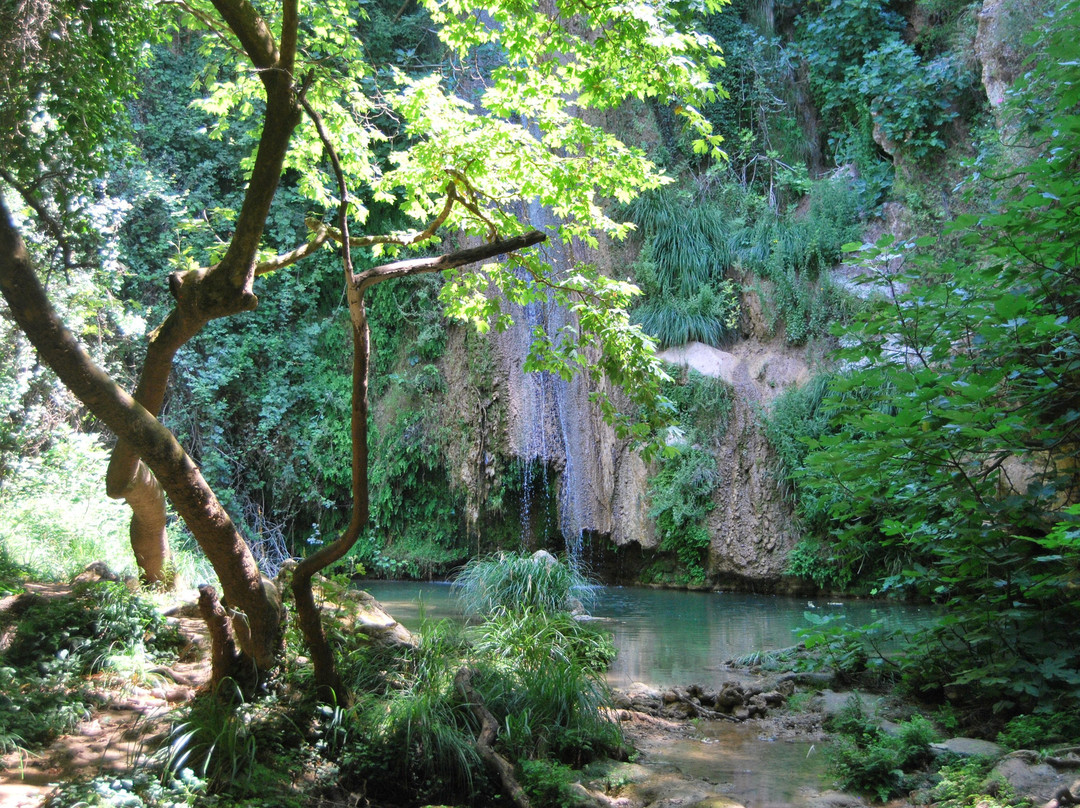 Kalamaris Waterfall景点图片