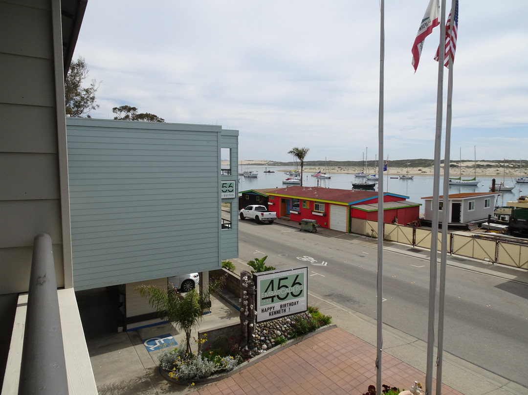 内河码头456号套房宾馆主图