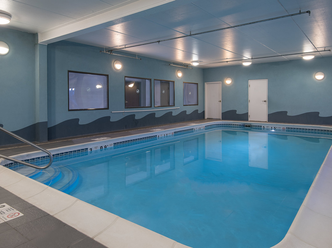 库珀斯敦快捷假日套房酒店主图