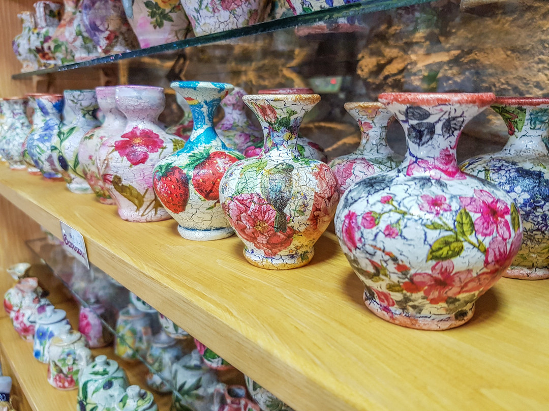 Gavodolla Souvenir Shop-Stari Bar必去景点