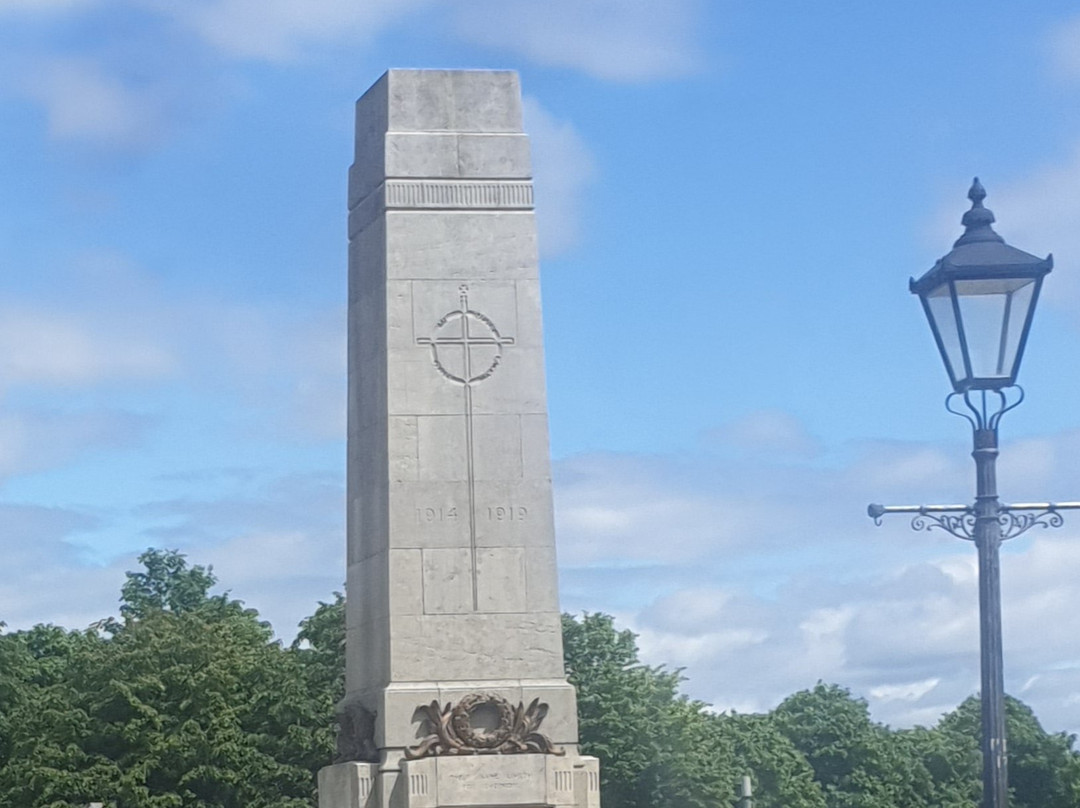 Port Glasgow Cenotaph and Wall景点图片