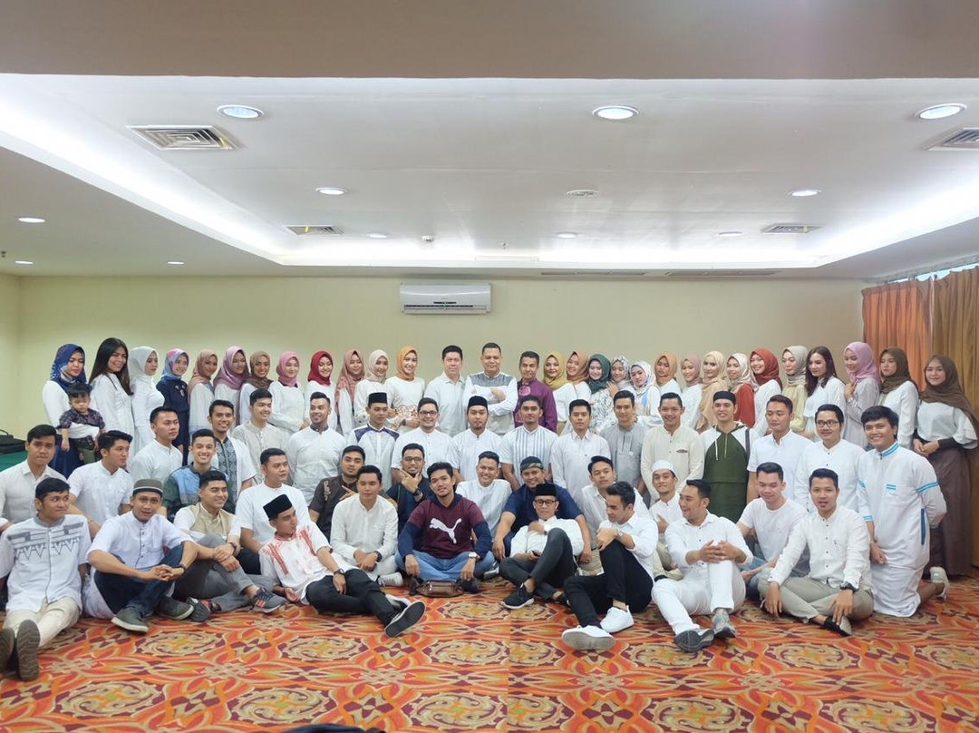 佩坎巴鲁宜必思酒店主图