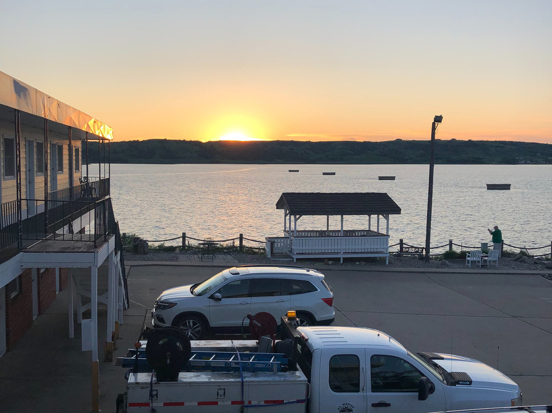 A Bridge View Inn主图