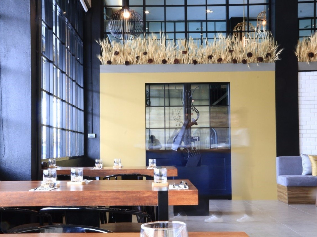 Mayson Place Hotel主图