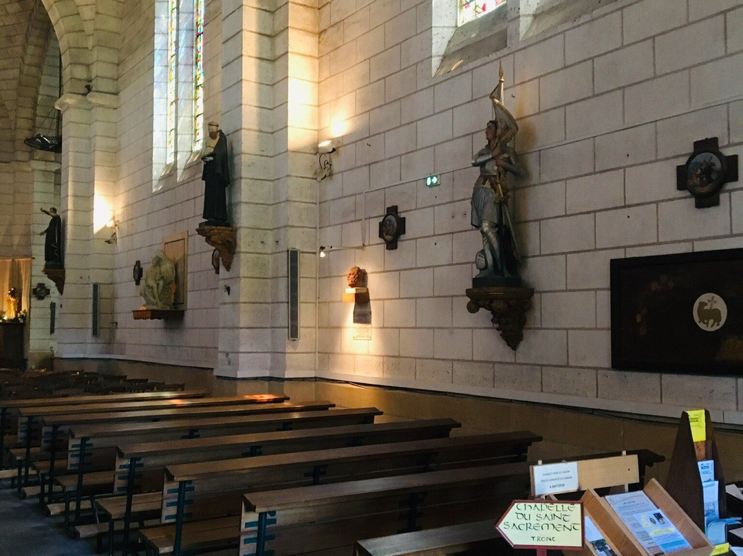 Eglise St Pierre-es-Liens-Lalinde必去景点