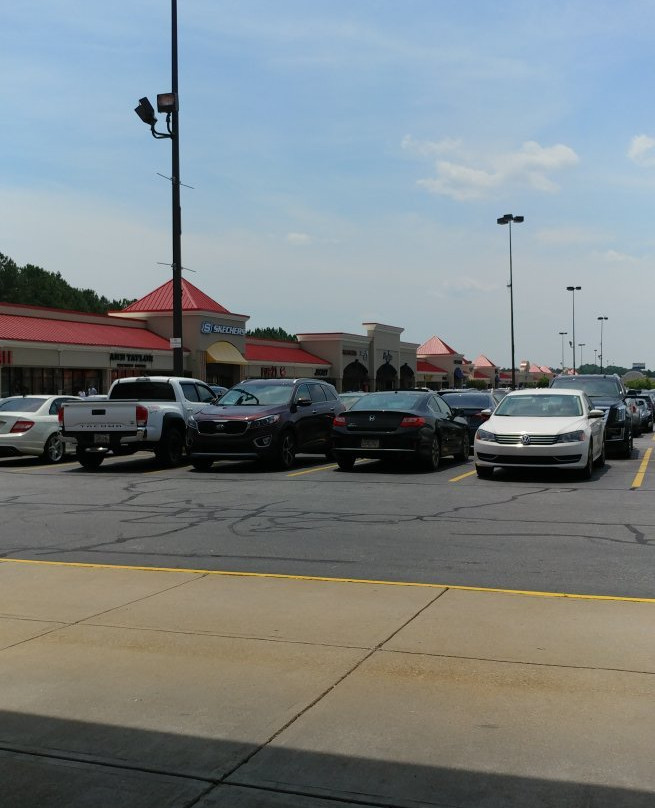 Tanger Outlets Locust Grove-Locust Grove必去景点