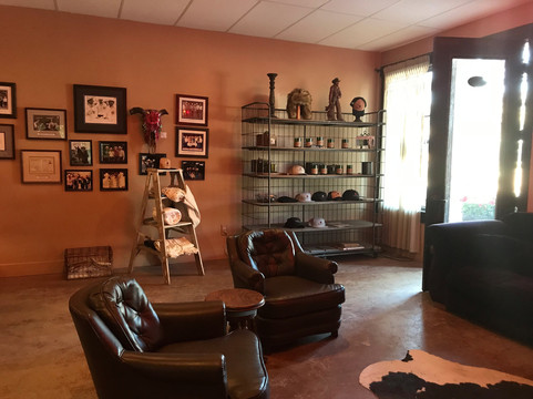 Toretti Family Vineyard Tasting Room-洛斯奥利沃斯必去景点