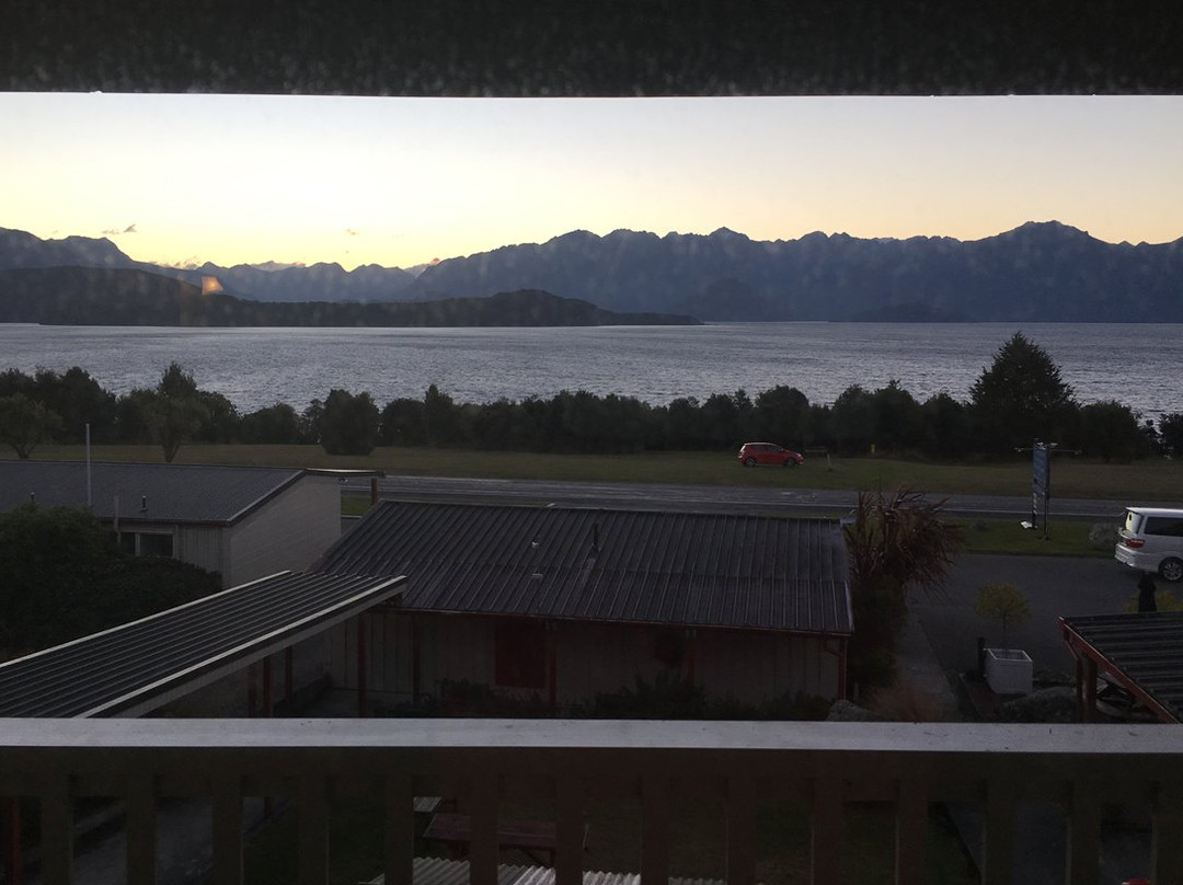 玛纳波里湖景汽车旅馆主图