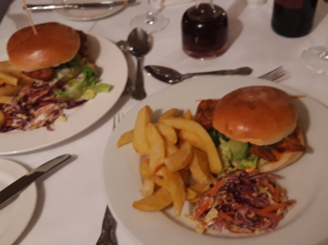 Pettifers Freehouse Hotel主图