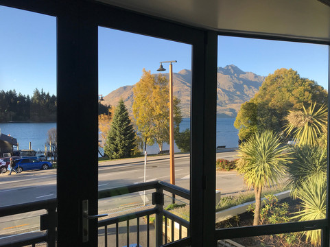 海滨休闲酒店主图