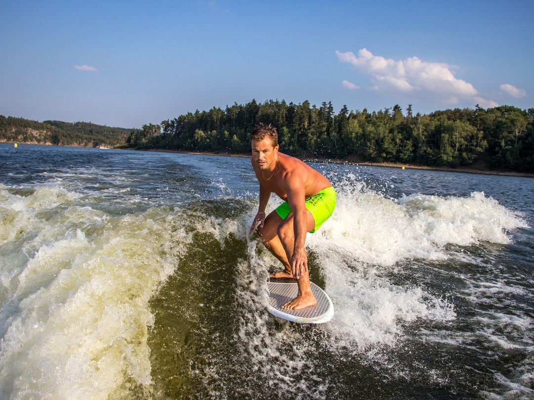 Wakesurf Wakeboard Waterski-Kozarovice必去景点