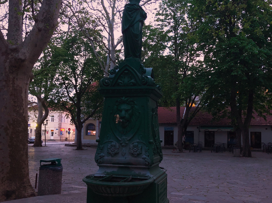 Fountain of Baron Babich景点图片