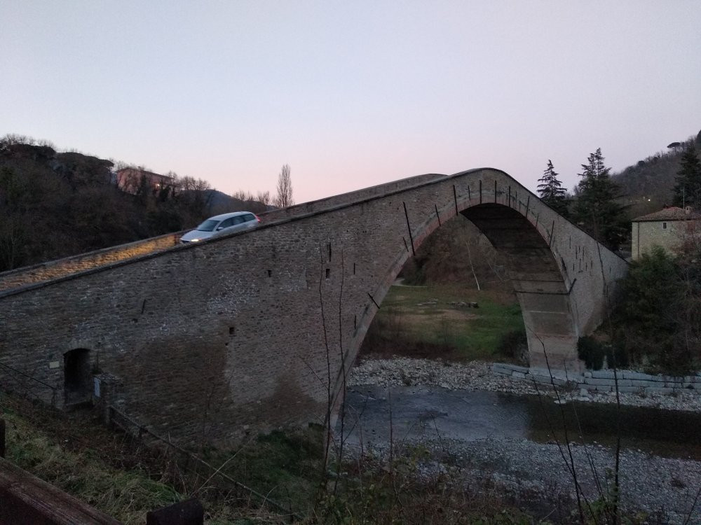 Ponte Alidosi (ponte rinascimentale a Schiena d'Asino)景点图片