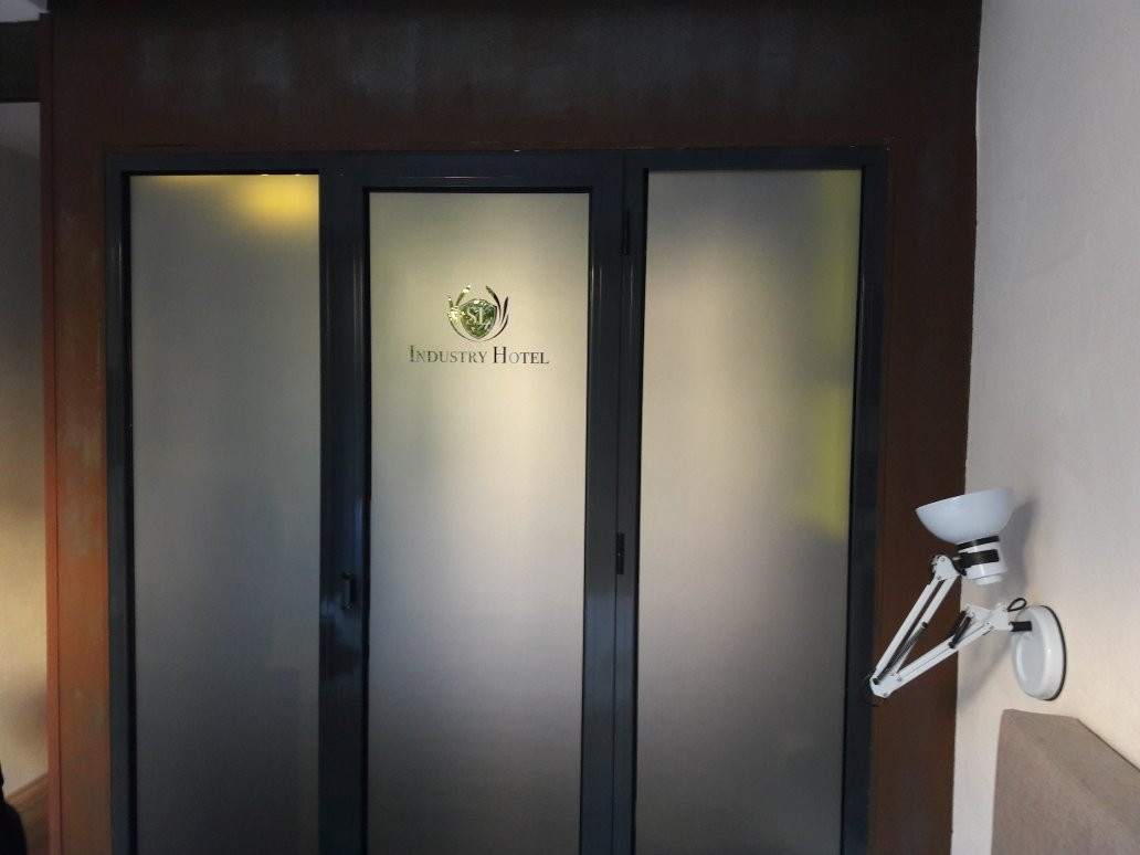 SL Industry Hotel主图