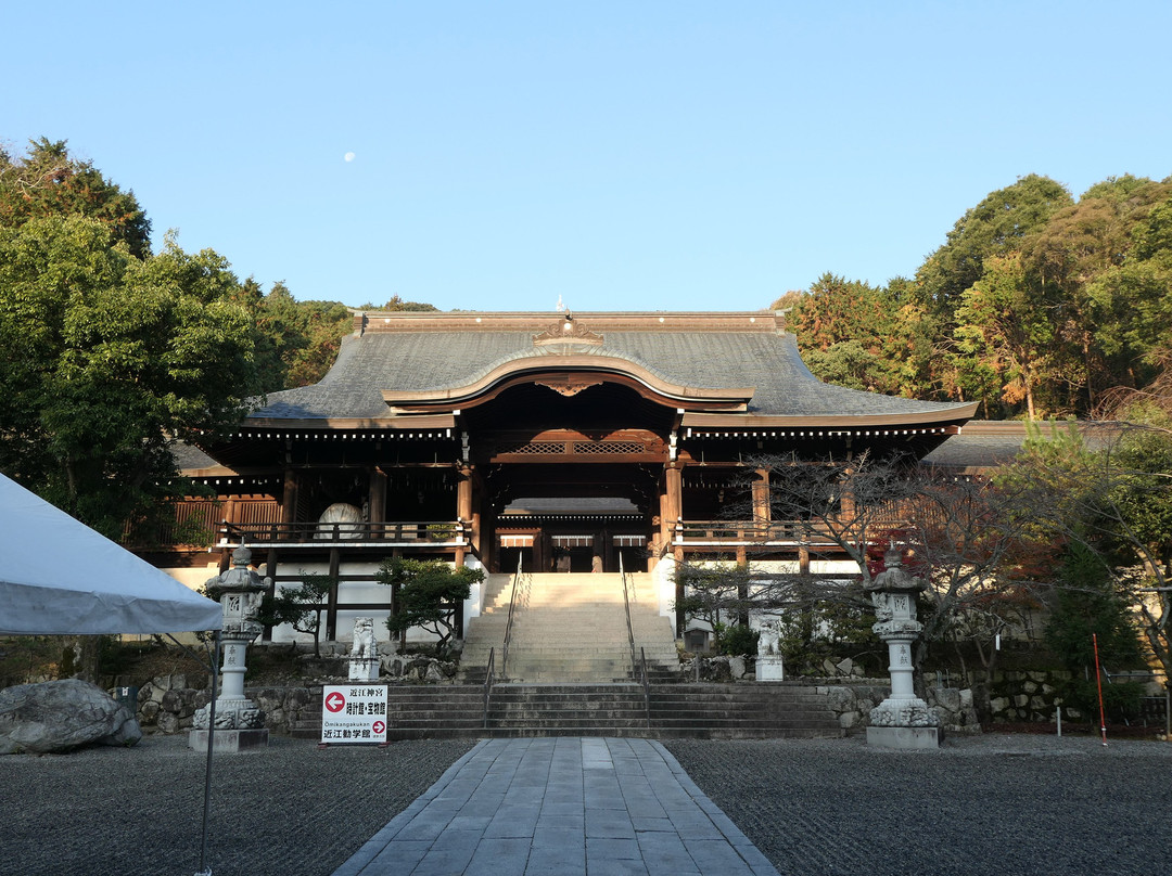 Omi Shrine景点图片