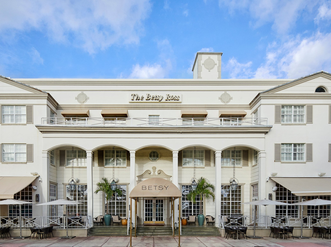 南海滩贝特西酒店主图