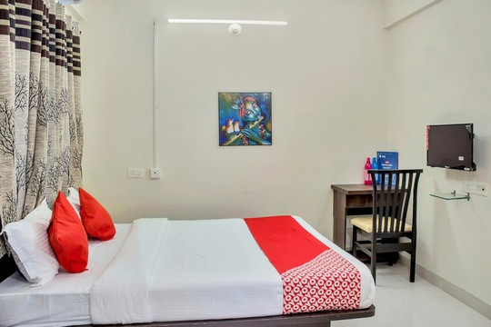 OYO 12042 Green Olives Apartments主图