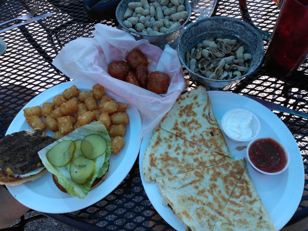 Livingston餐馆和美食-Prairie Inn Bar & Grill