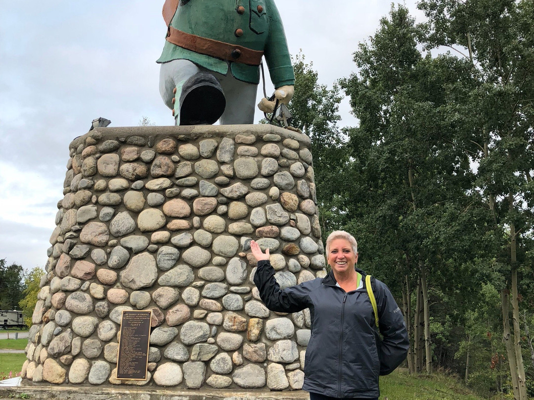 Flintabbaty Flonatin Statue-Flin Flon必去景点