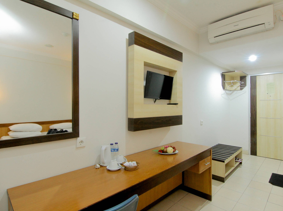 University Hotel主图