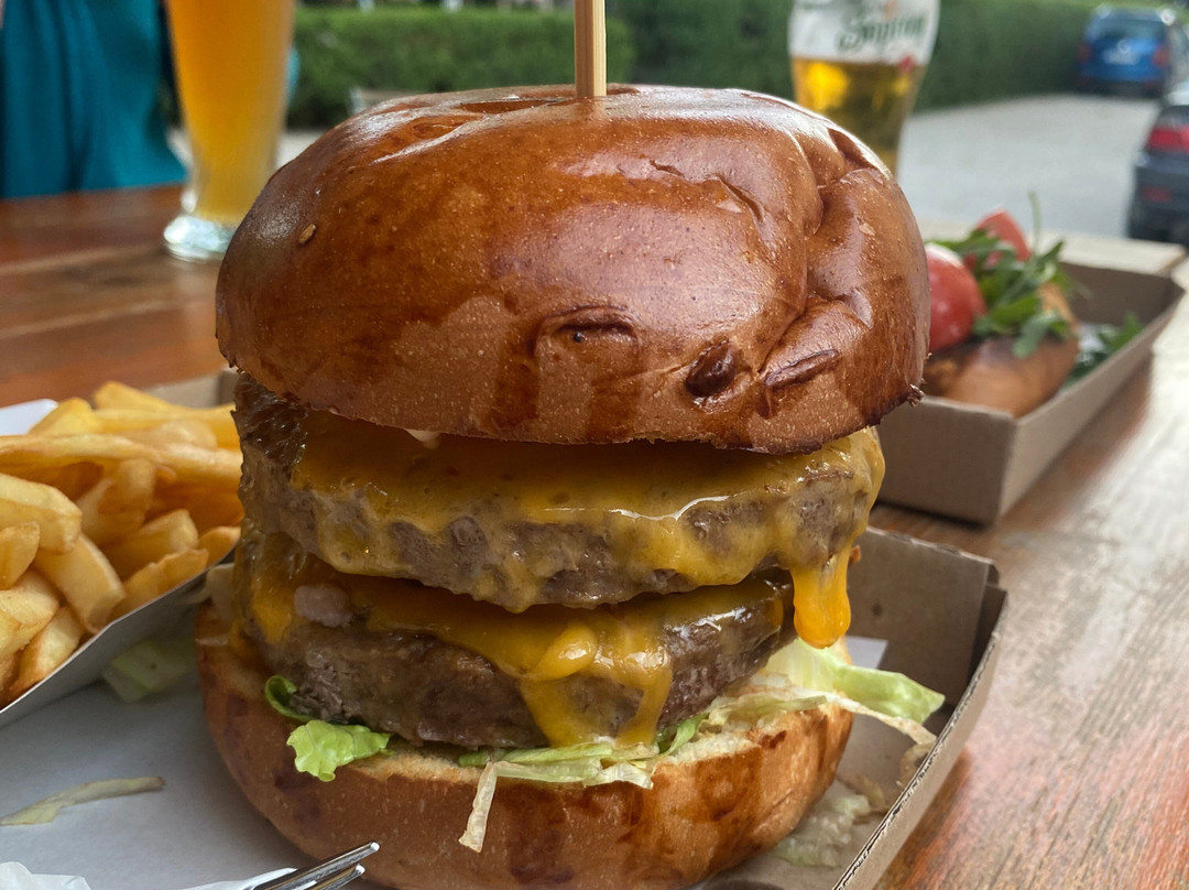 König Borház És Pizzéria