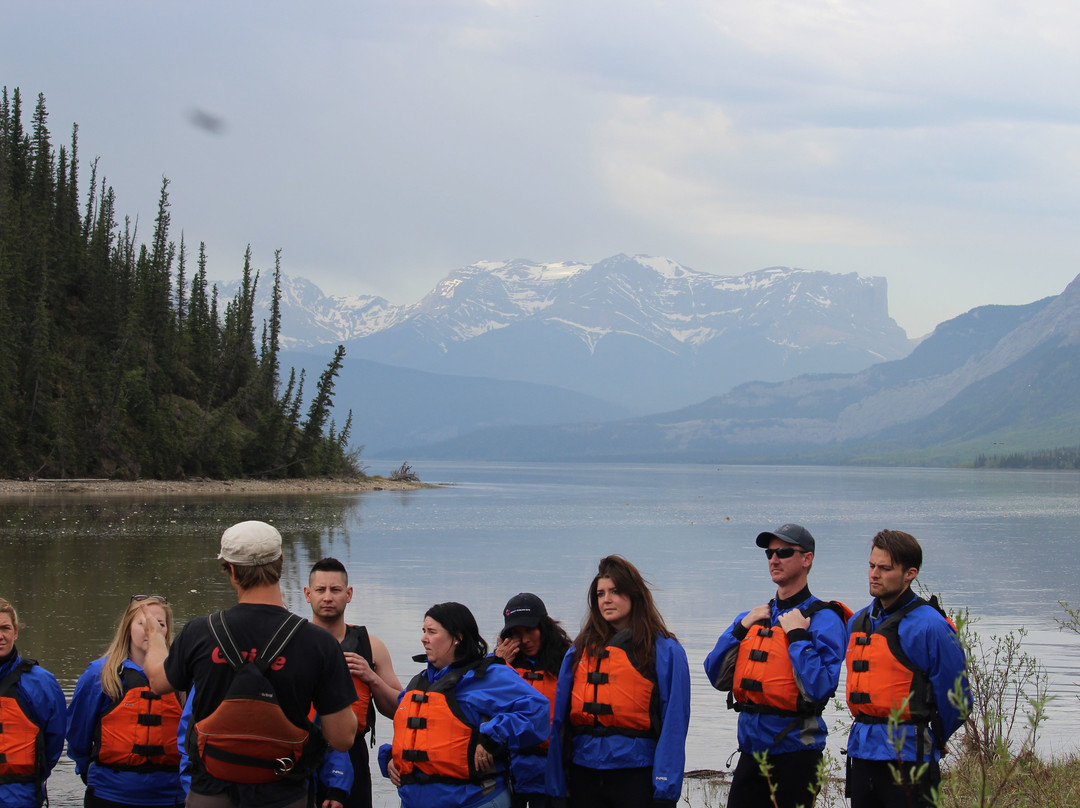 Hinton Rafting Adventures-兴顿必去景点