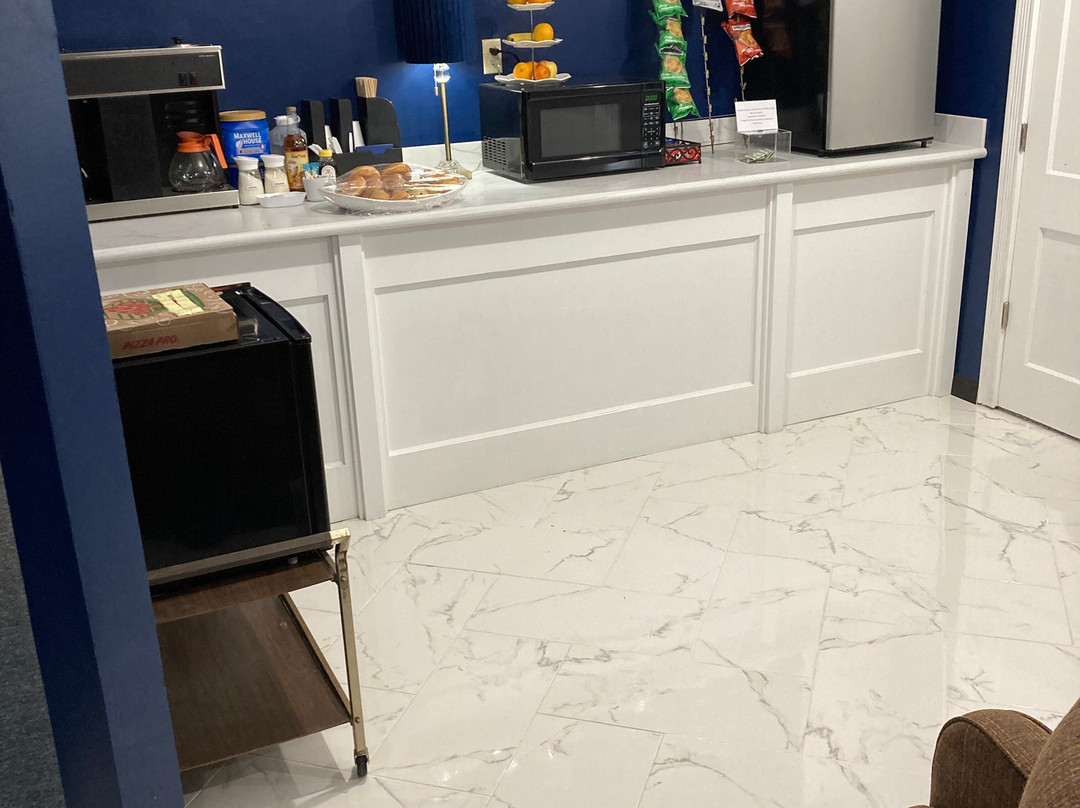 EC里德的商店和酒店