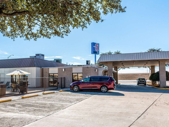 Motel 6 Sonora, TX主图