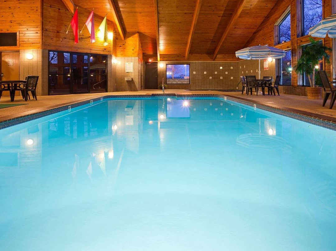 加登城阿美瑞辛旅馆及套房主图