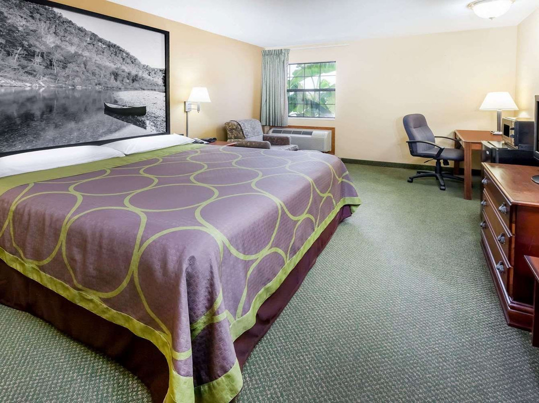 Super 8 By Wyndham Pine Bluff主图