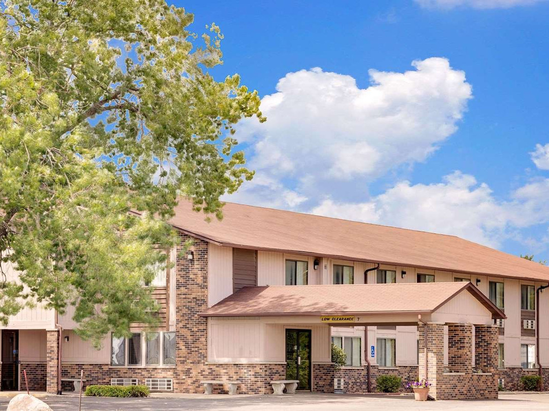 Hotel Pommier Chariton主图