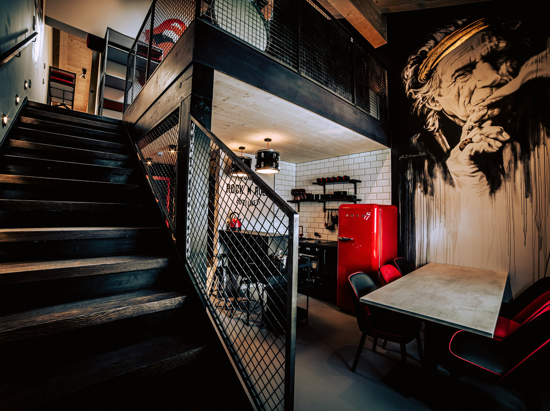 Boutique Apartments Old School