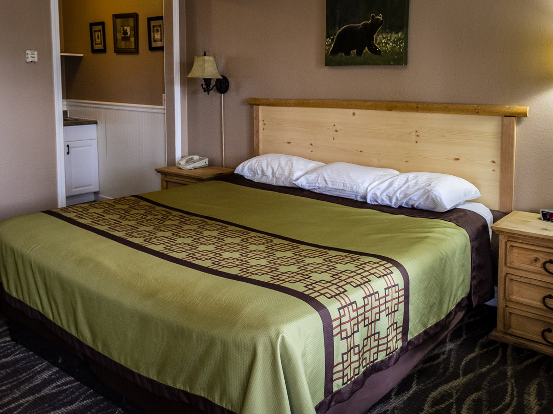 Green Gables Motel & Suites主图