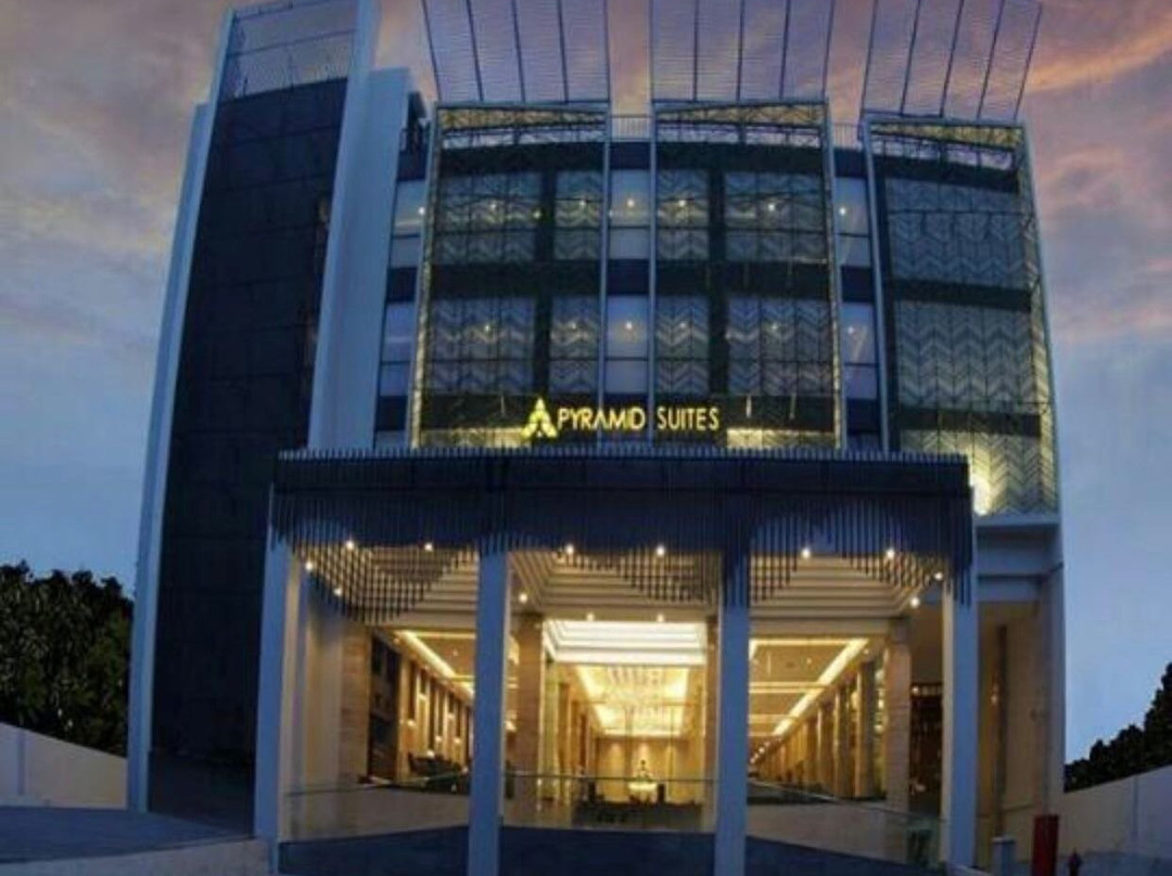 Pyramid Suites主图