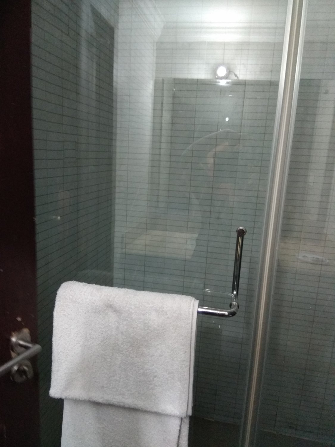 Hotel Patnitop Heights-浴室