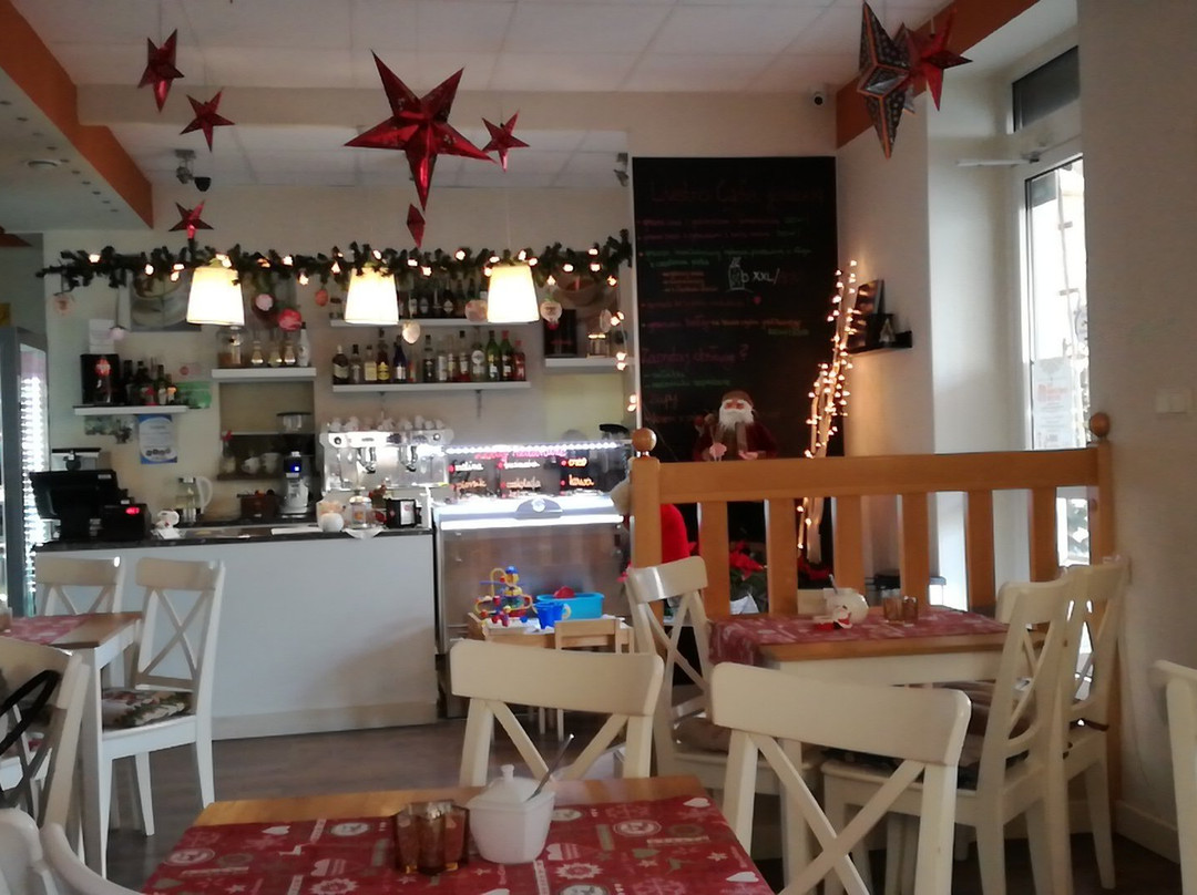 Wolow餐馆和美食-Lustro Cafe
