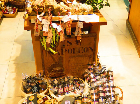 Casa Napoleon Epicerie Fine Corse-Porticcio必去景点