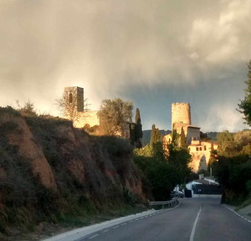 Castell de Ribes-Sant Pere de Ribes必去景点