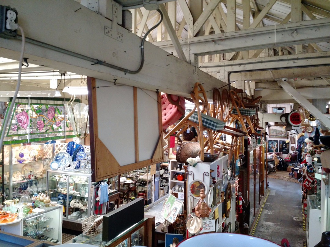 Old Barn Antique Mall, Inc.-San Juan Capistrano必去景点