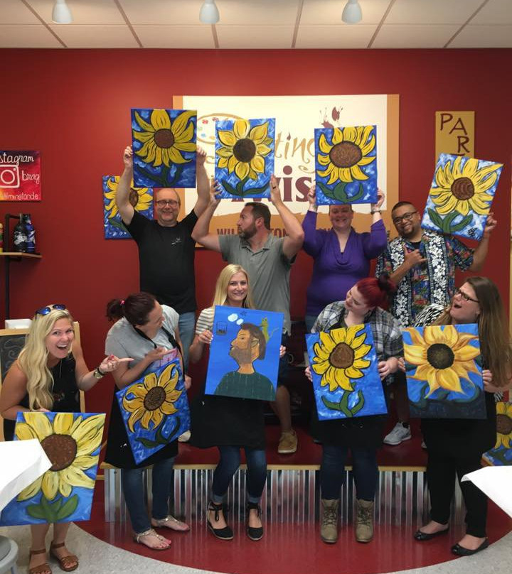 Painting with a Twist-威尔明顿必去景点