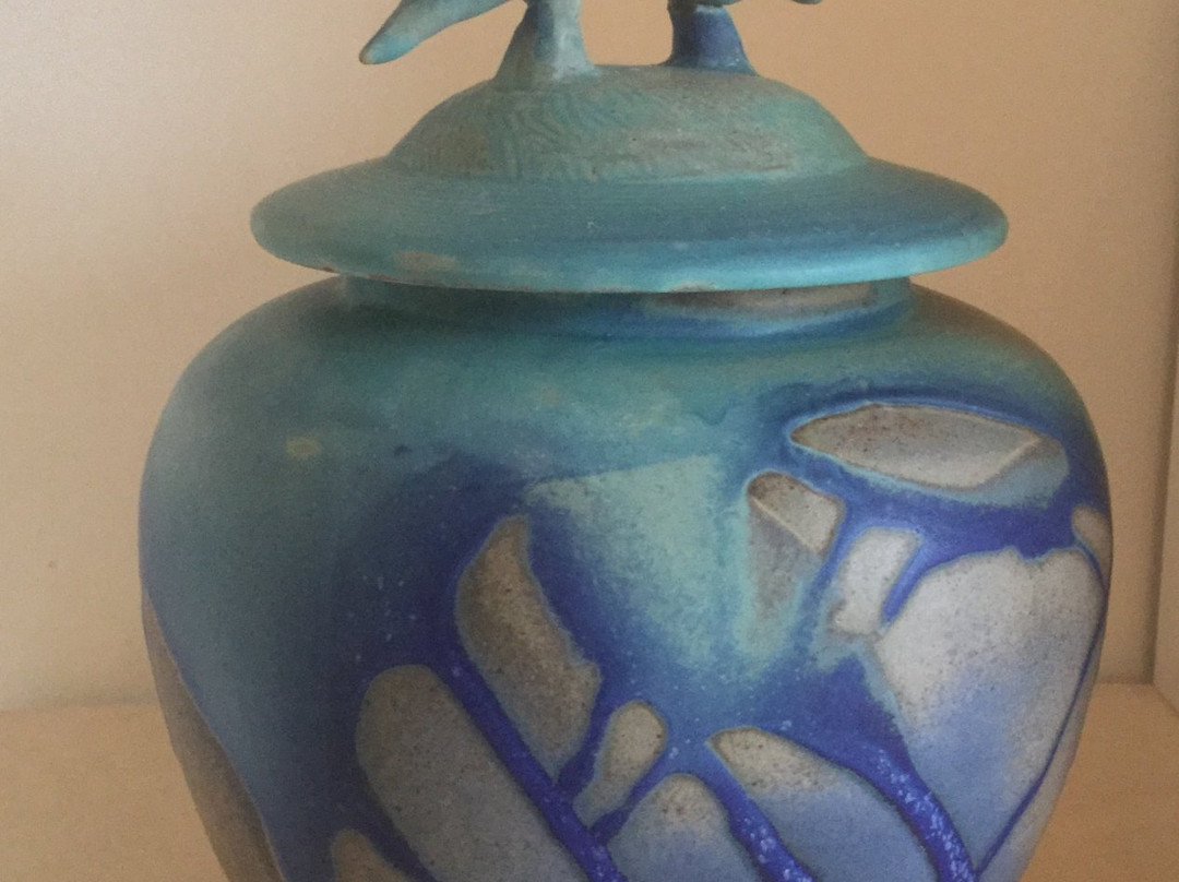 Atelier Boutique Ne Faites Pas L'autruche-Mont-Saint-Hilaire必去景点