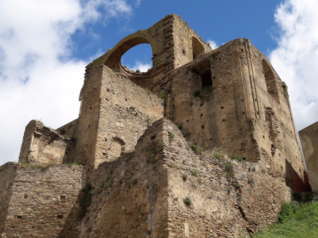 Chiesa Diruta dei SS. Luca e Giuliano景点图片