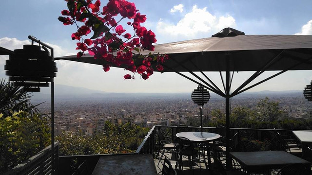 Petroupoli餐馆和美食-Apolis