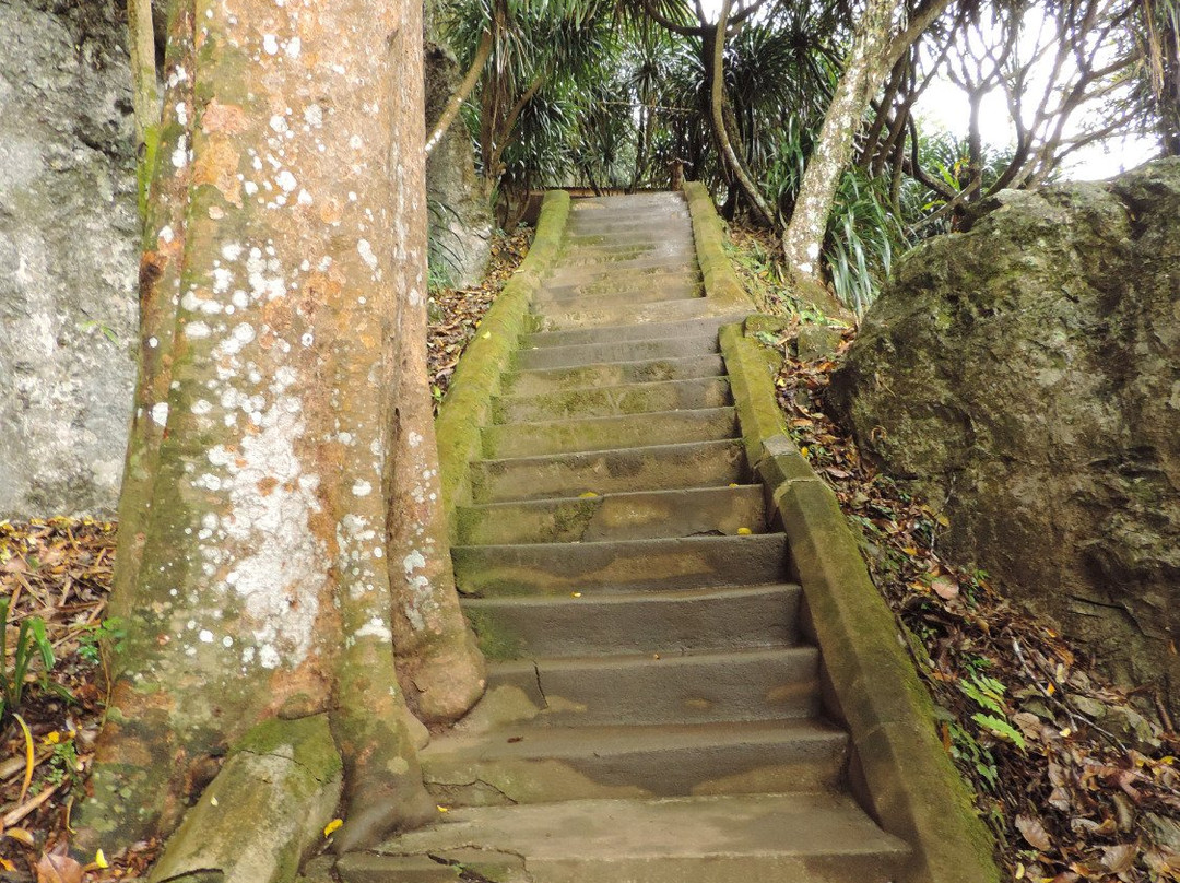 Pathet Lao Caves-Sam Neua必去景点