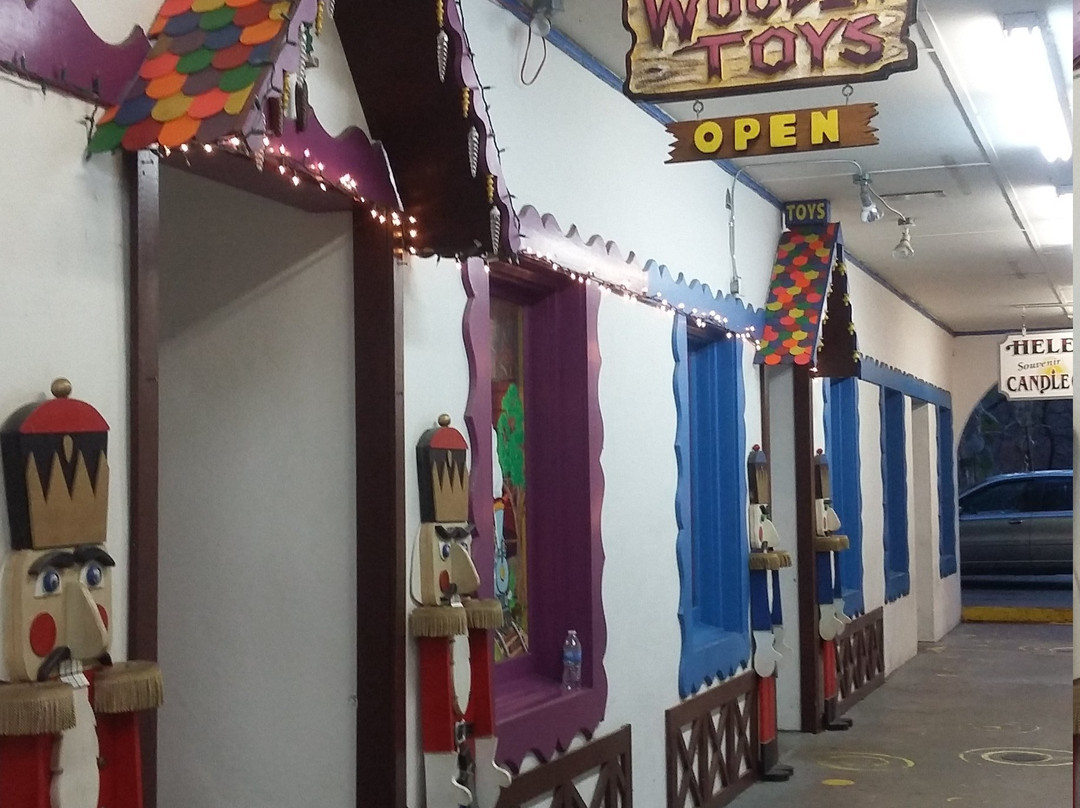 tims wooden toys-海伦必去景点