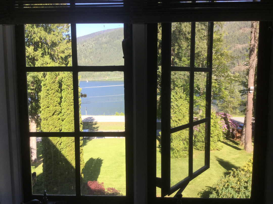 The Blaylock Mansion主图