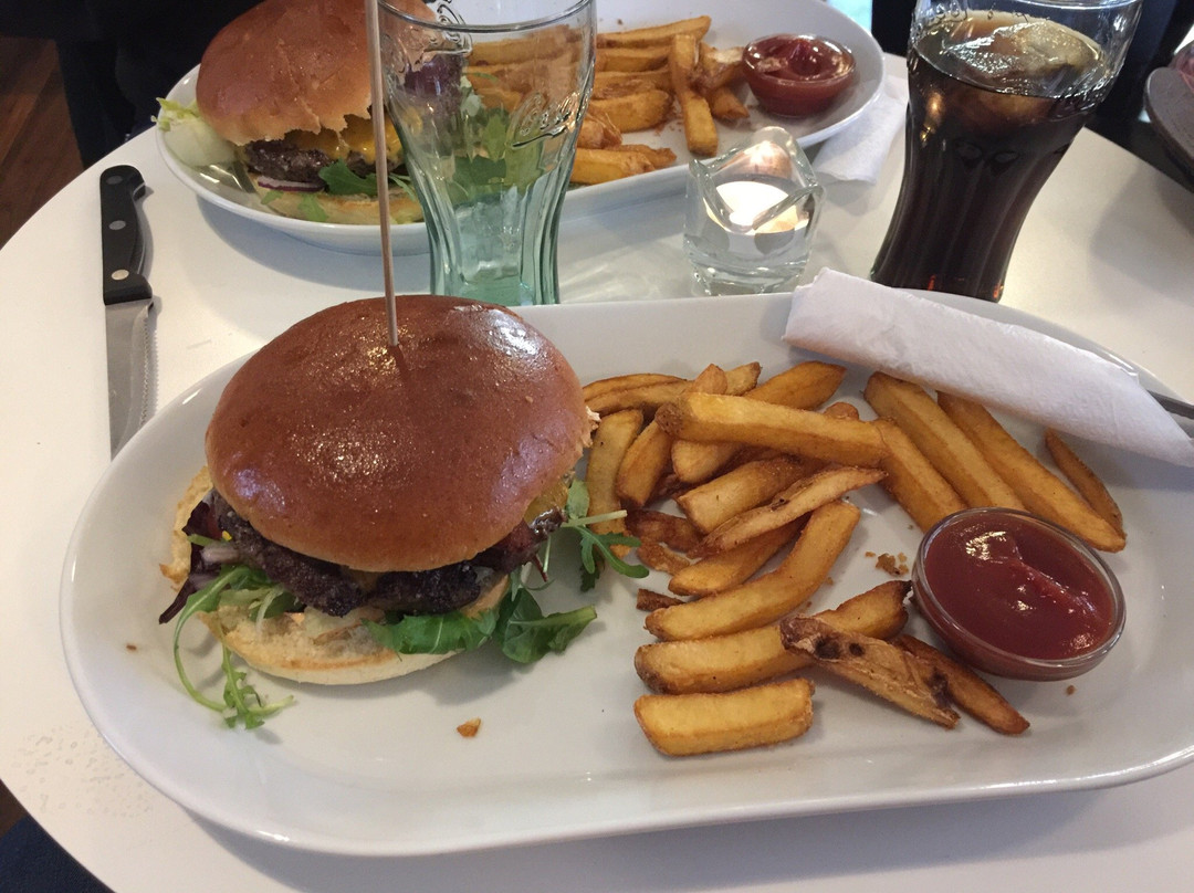 Cafe Hugo