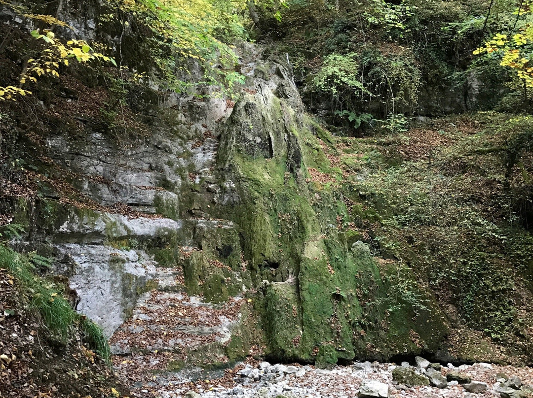 Cascada de las Pisas-布尔戈斯省必去景点